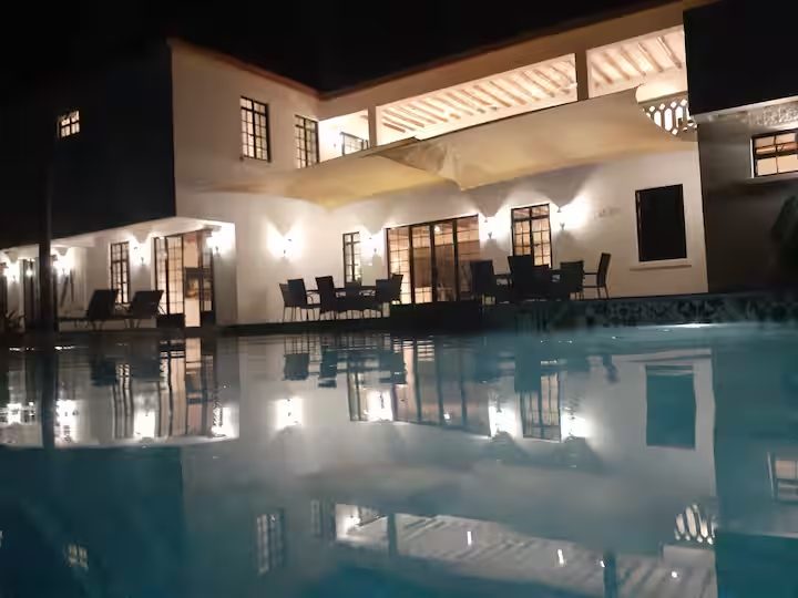 Private Pool & Kids Area